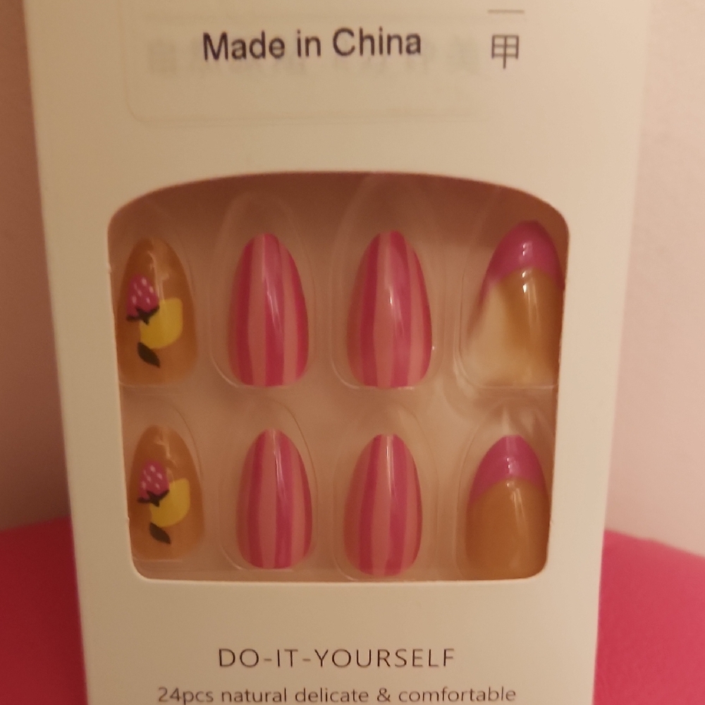🔥Do-It-Yourself Pink and Yellow Floral Press-On Nails 24 Pack